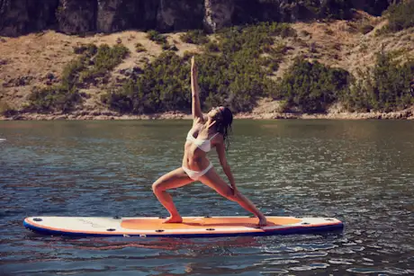 Yoga on the water 