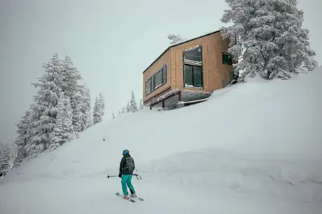 Skiing at Powder Mountain 